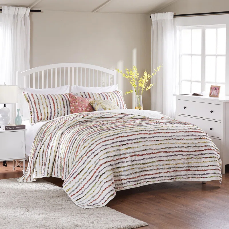 Greenland Home Fashions Bella Ruffle Cotton Modern Farmhouse Quilt Set