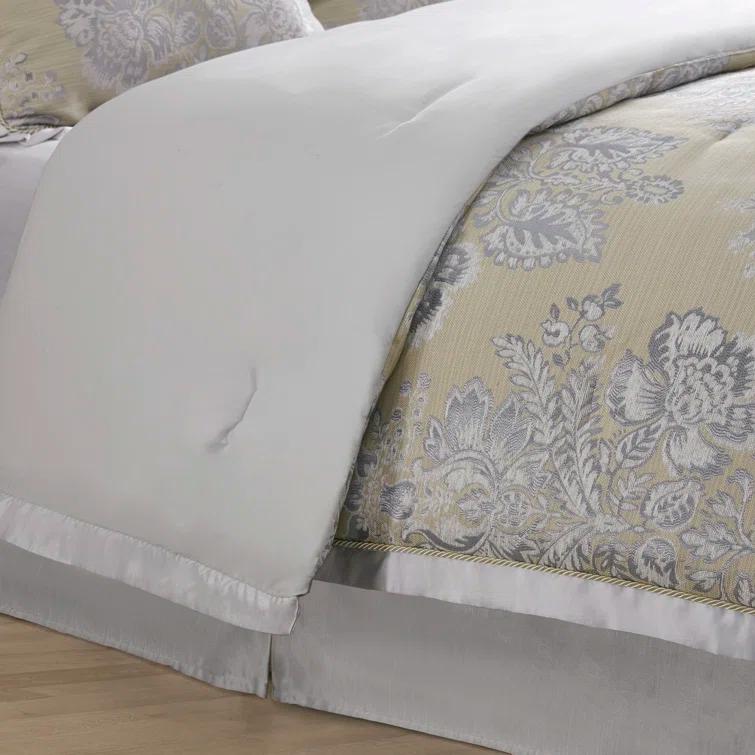 Croscill Loretta 4 Piece Comforter Set