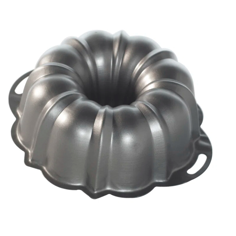 Nordic Ware Nordic Ware Bundt Anniversary 12 Cup Formed Aluminum Pan