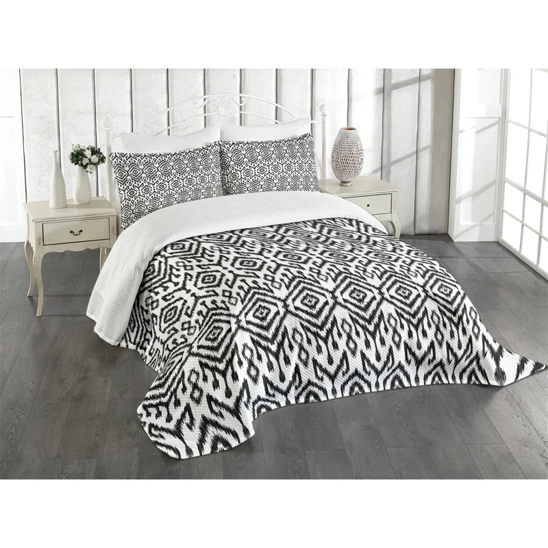 Ambesonne Bohemian Bedspread Set 3 Pcs Scribble Ikat Art King White and Charcoal Grey