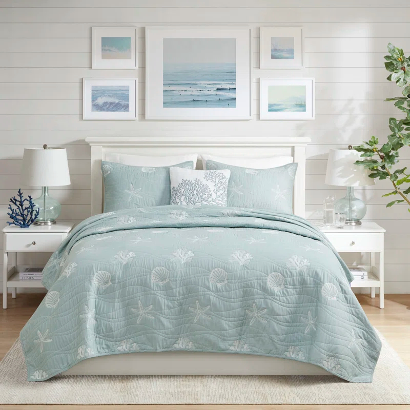 Seaside 4 Piece Cotton Reversible Embroidered Quilt Set