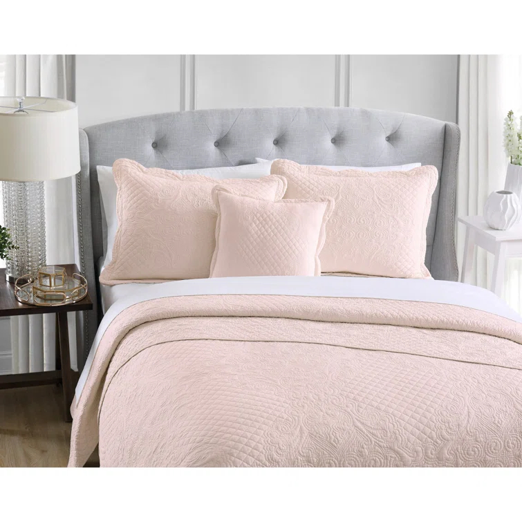 American Traditions French Tile Scalloped Quilt Set Cotton Standard Quilt Set
