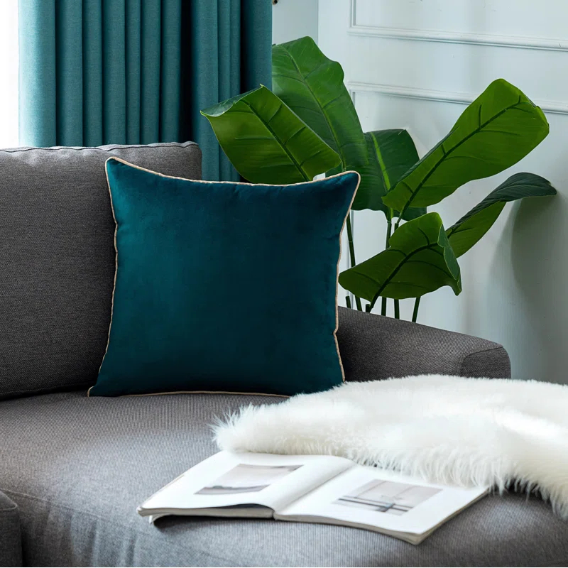 Gouchee Home Reversible Throw Pillow (Set of 2)