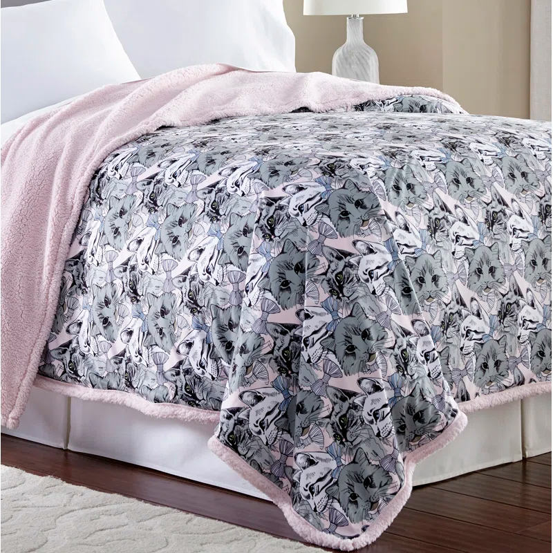 Micro Flannel® Micro Flannel ®  Reverse to Sherpa Blanket