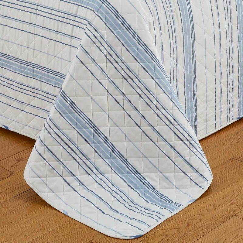 Market & Place Sofia No Striped Quilt Set