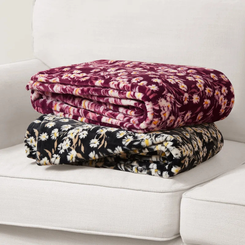 Jessica Simpson Jessica Simpson Plush Throw Blanket