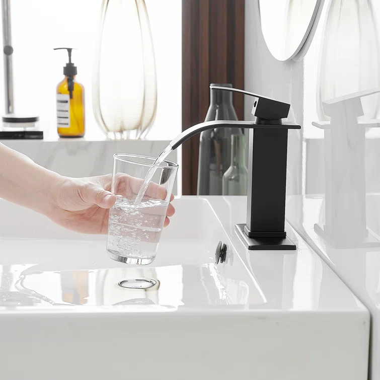 Single-Hole Single-handle Bathroom Faucet