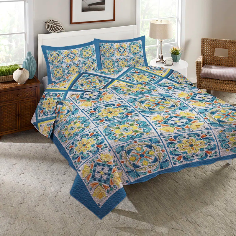 Laural Home Mediterranean Breeze Cotton Machine Woven Quilt Set