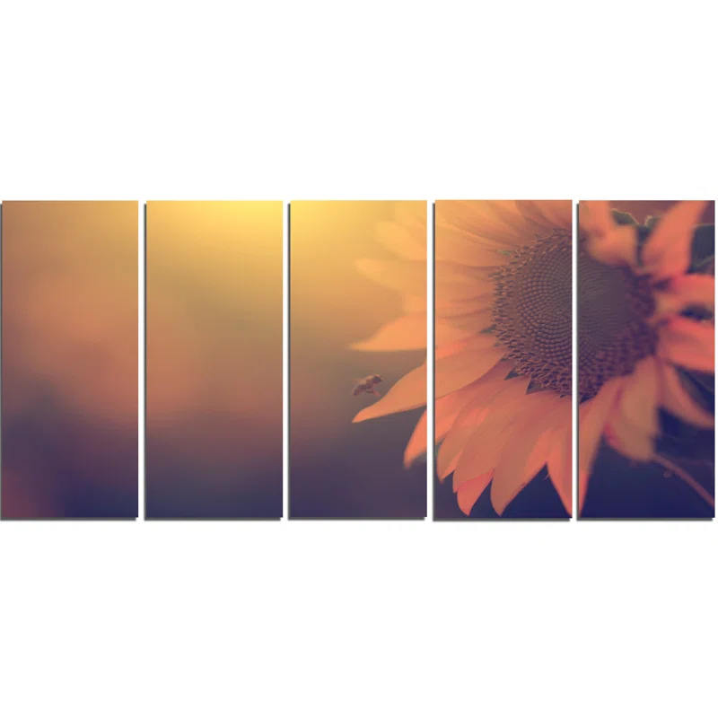 Design Art " Vintage Photo Of Sunflower Close-Up "