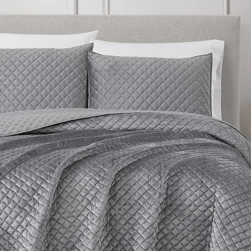Diamond Velvet Quilt Set