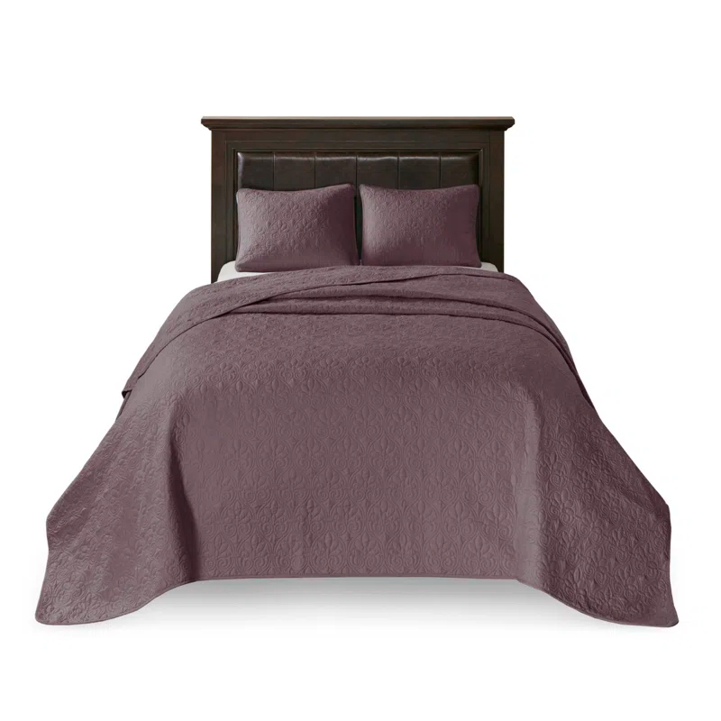 Quebec Reversible Quilt Set