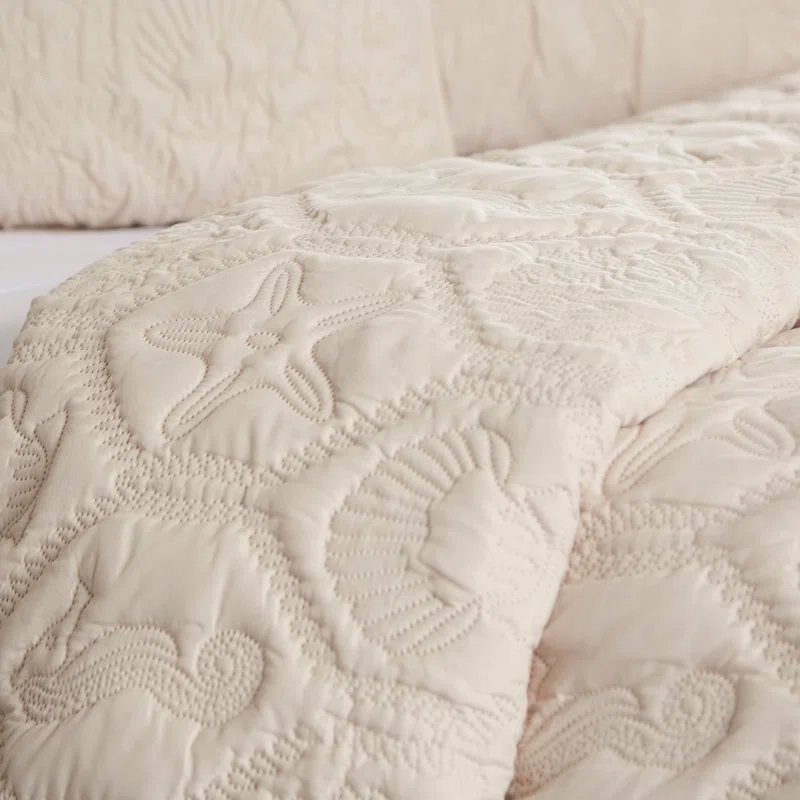 VCNY Shore 3-Piece Embossed Quilt Set