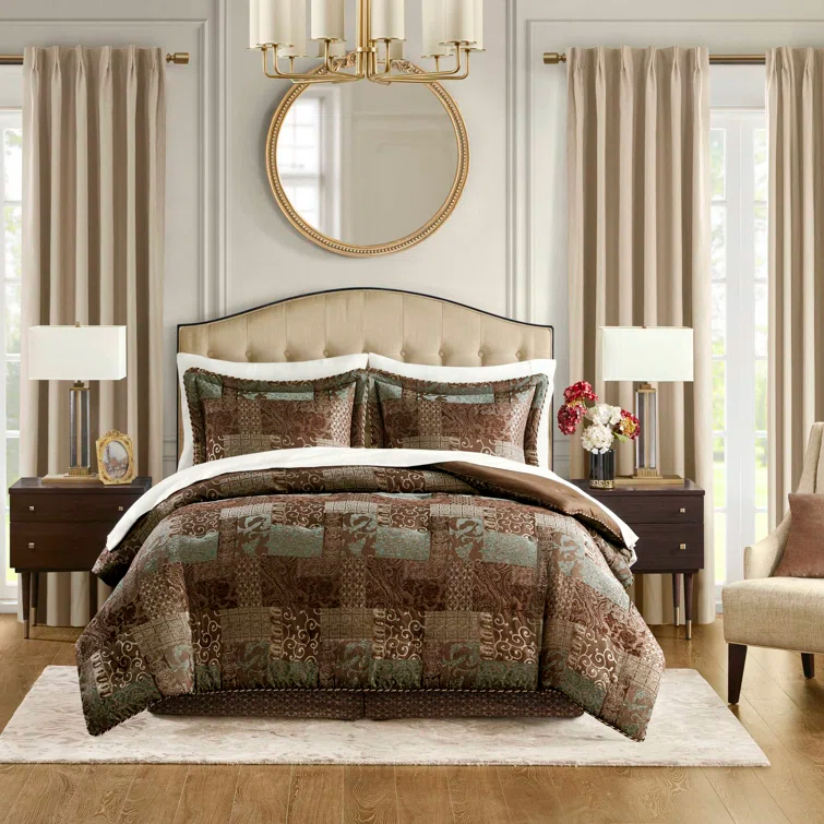 Croscill Croscill Galleria 4 Piece Chenille Jacquard Comforter Set