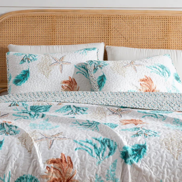 FreshFolds Bright Watercolor Coral Print Quilt Set with Shams