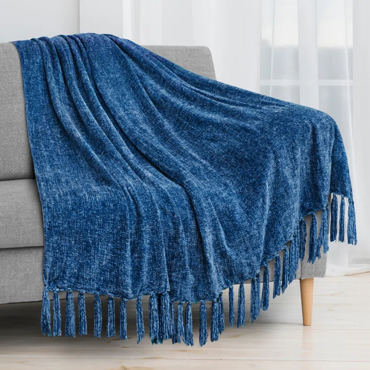 Pavilia Throw Blanket