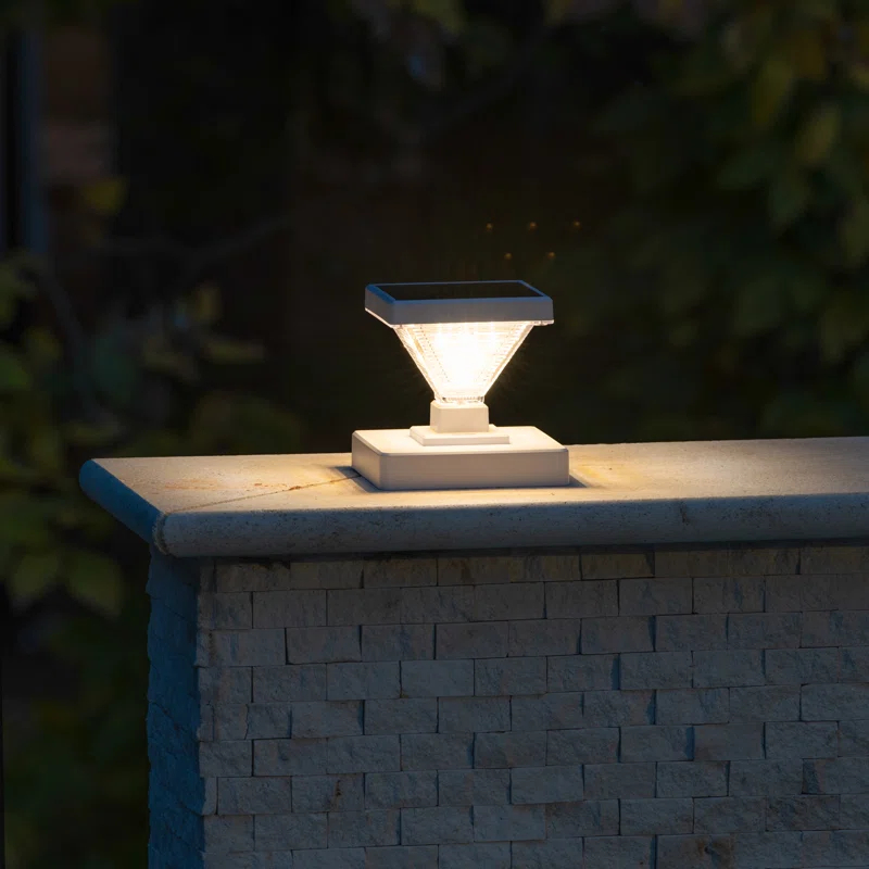 Gama Sonic Luxor Black 4x4 and 5x5 Solar LED Deck Post Cap Light with Warm White and Hi/Lo Mode for Backyard and Wood Fence(2-Pack) (Set of 2)