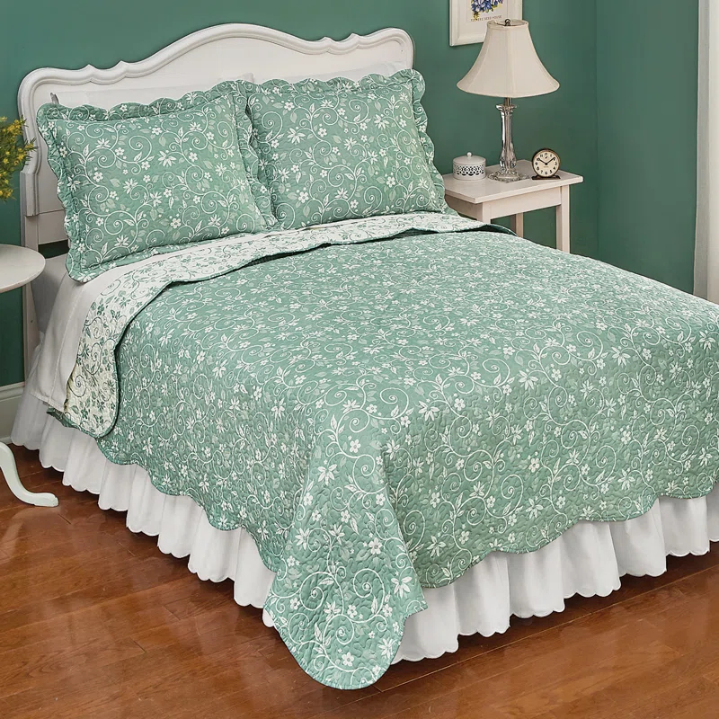 Winston Brands Floral Quilt
