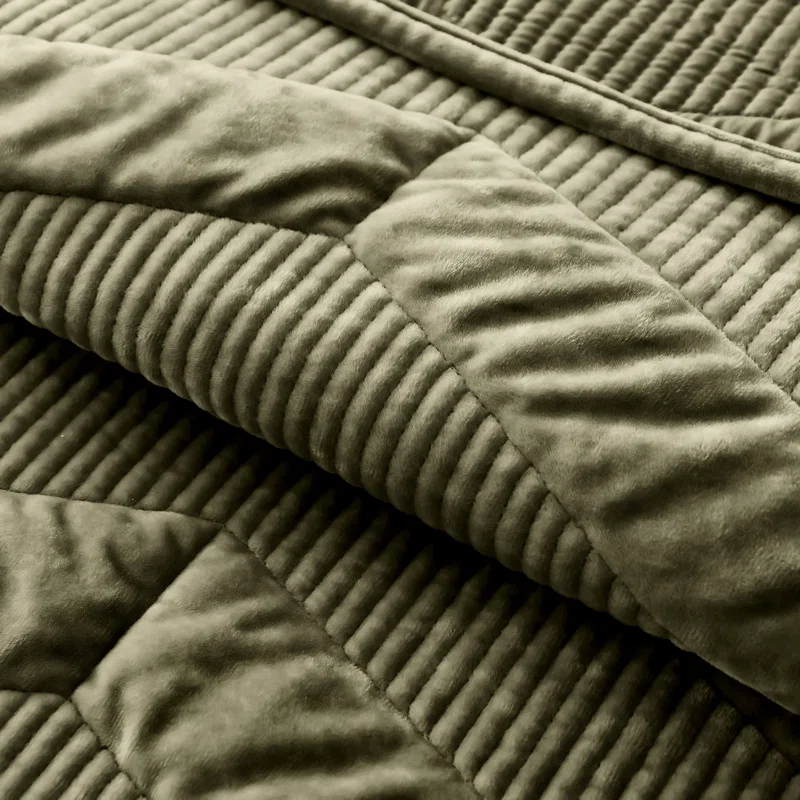 Wonderful Textile Wonderful Velvet Quilt Set 3-Piece Bedding Set For All Season