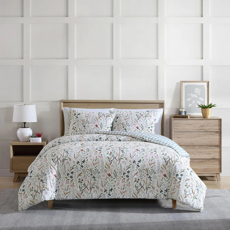 Eddie Bauer Varigated Eddie Bauer Woodland Forest Cotton Reversible Pink Comforter Set