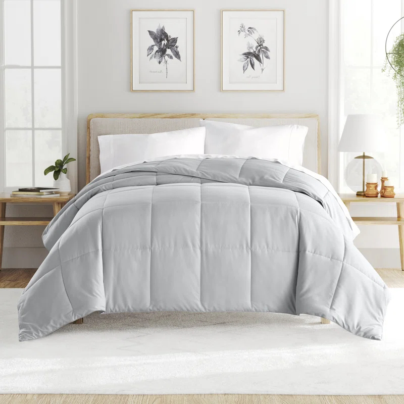 Becky Cameron Becky Cameron Lightweight All Season Down Alternative Comforter