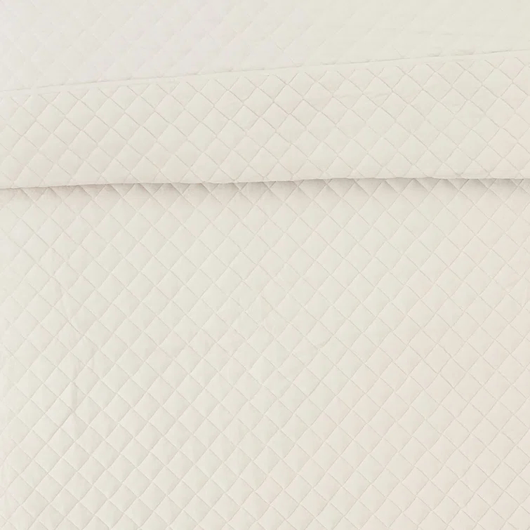 Royal Velvet Diamond Velvet Quilt Set