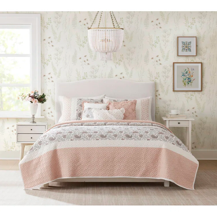 Madison Park Dawn 6 Piece Cotton Percale Quilt Set with Throw Pillows