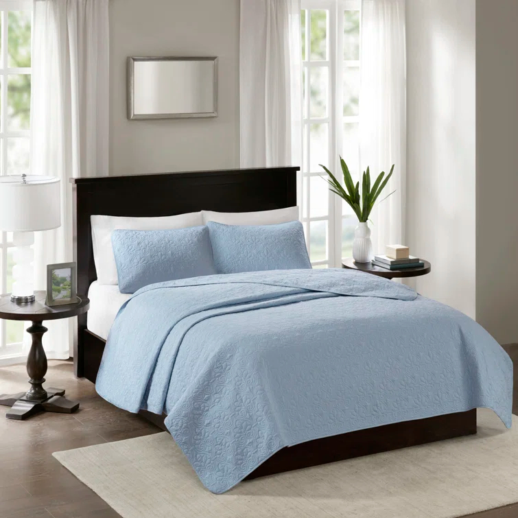Madison Park Quebec Reversible Quilt Set