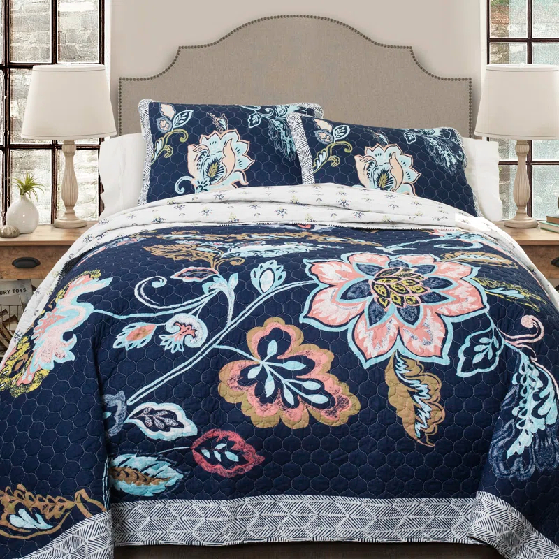 Lush Decor Aster Reversible Traditional 3 Piece Quilt Set