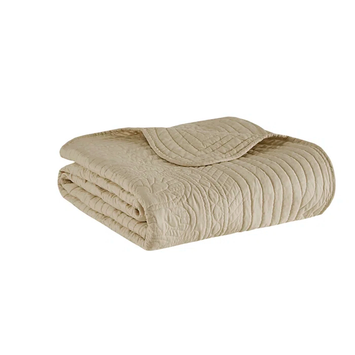 Madison Park Journey Oversized Quilted Throw with Scalloped Edges
