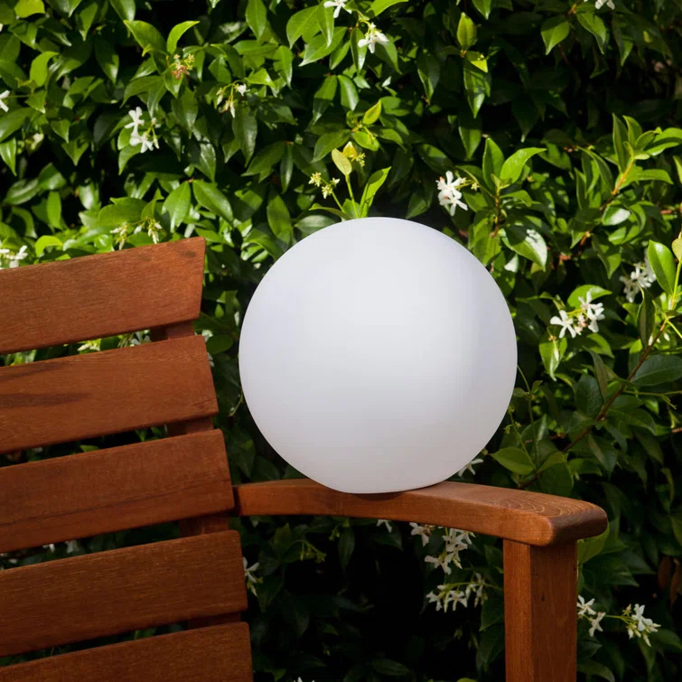 Smart & Green Pearl 10'' Battery Powered Integrated LED Color Changing Outdoor Floating Light