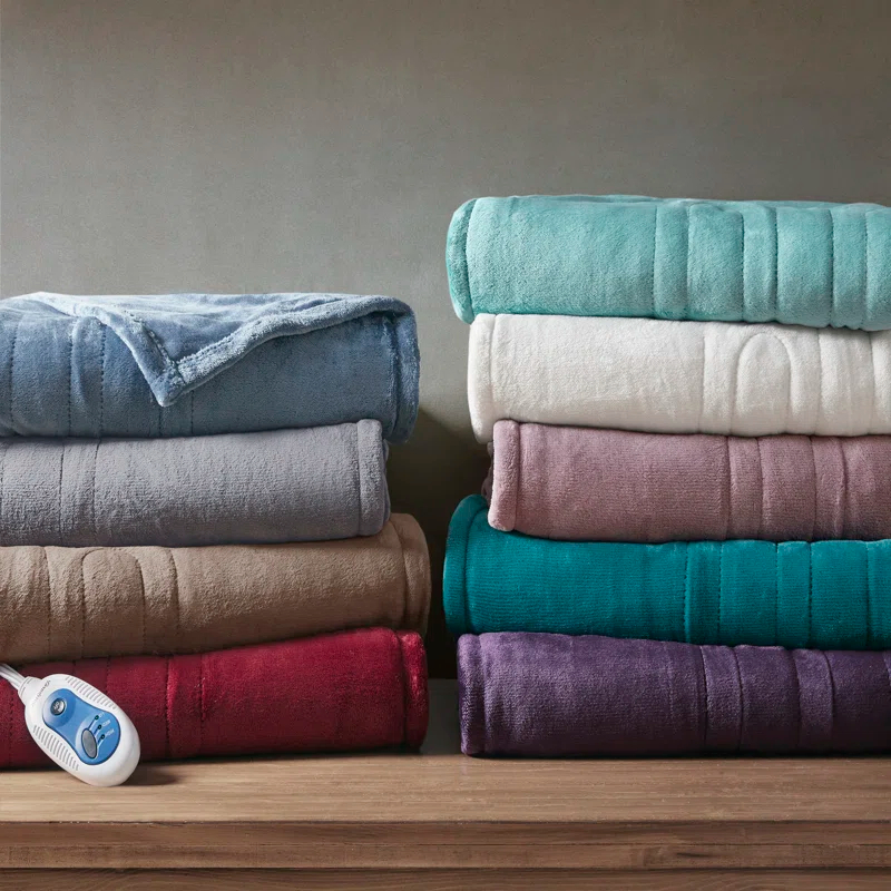 Beautyrest Heated Plush Oversized Throw
