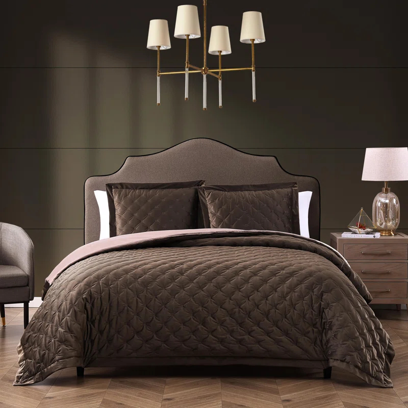 BeBeJan Bebejan 3 Piece Velvet Comforter Set