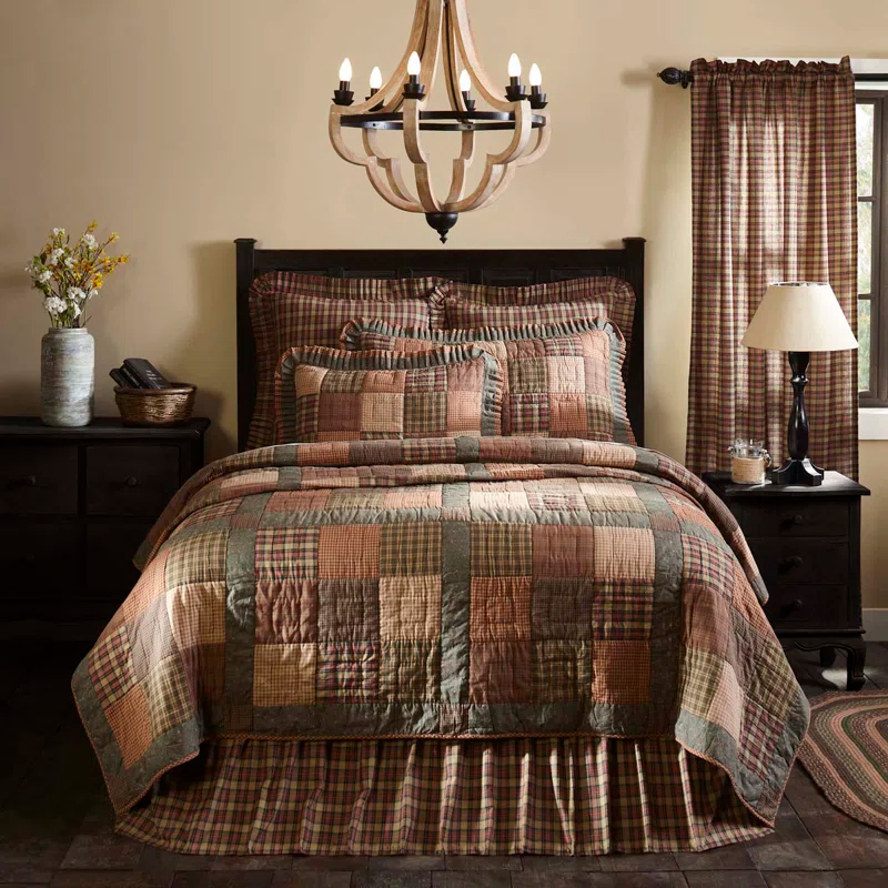 VHC Brands Crosswoods Farmhouse / Country Cotton Patchwork Quilt