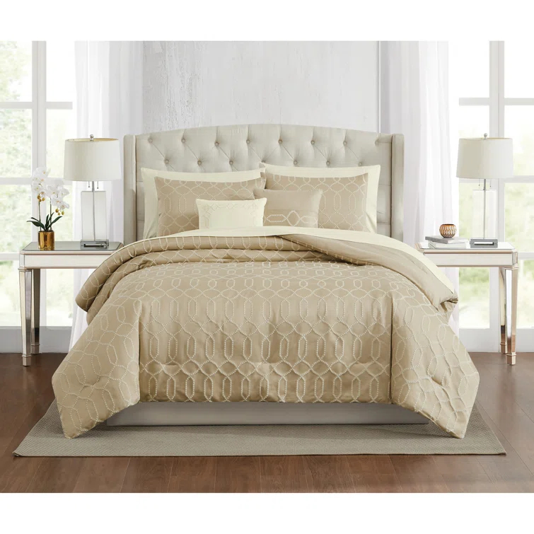 5th Avenue Lux Victoria Polyester Geometric Shapes Comforter Set