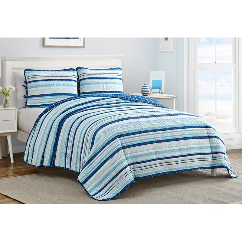 Design Studio DESIGN STUDIO Newport Stripe Navy/Blue 3-Piece Reversible Cotton Quilt Set