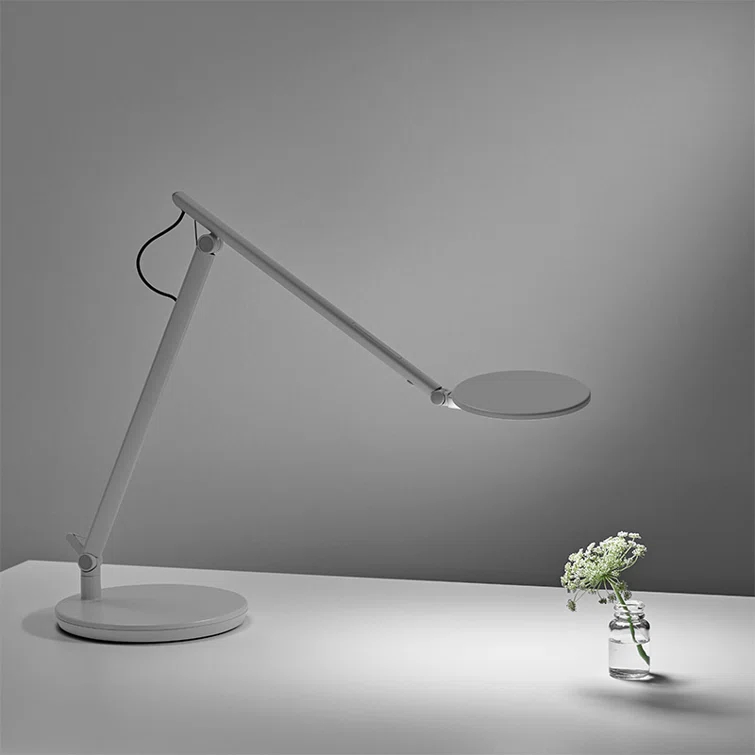 Humanscale Nova 32.8" Desk Lamp