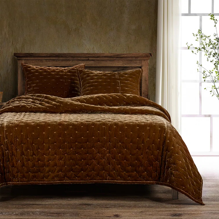 Stella Faux Silk Velvet Classic Chic Modern Rustic Romantic Western 1 Piece Quilt