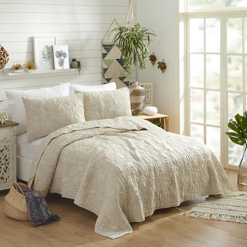 Jungalow Hamsa 3-Piece Embroidered Quilt Set