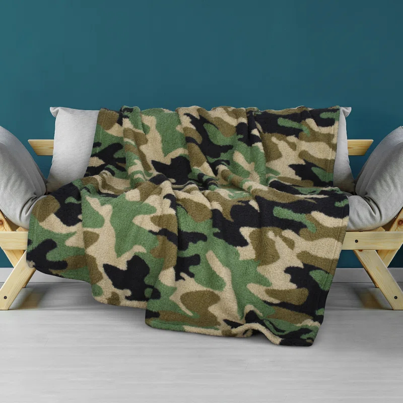 Catalonia Catalonia Camo Sherpa Throw Blanket, Fuzzy Snuggle Blanket for Camping Traveling Couch Bed, 50x60 inches