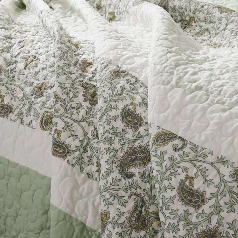 Madison Park Dawn 6 Piece Cotton Percale Quilt Set with Throw Pillows
