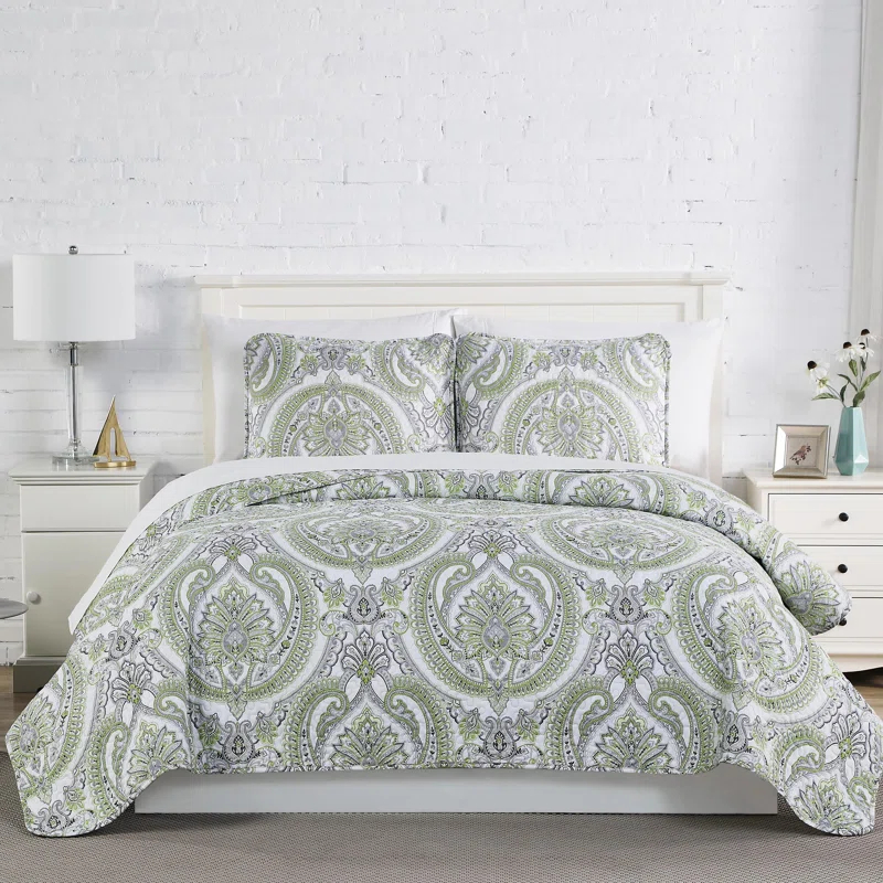 SouthShore Fine Linens Pure Melody Oversized Light-weight Paisley Quilt Set with matching shams
