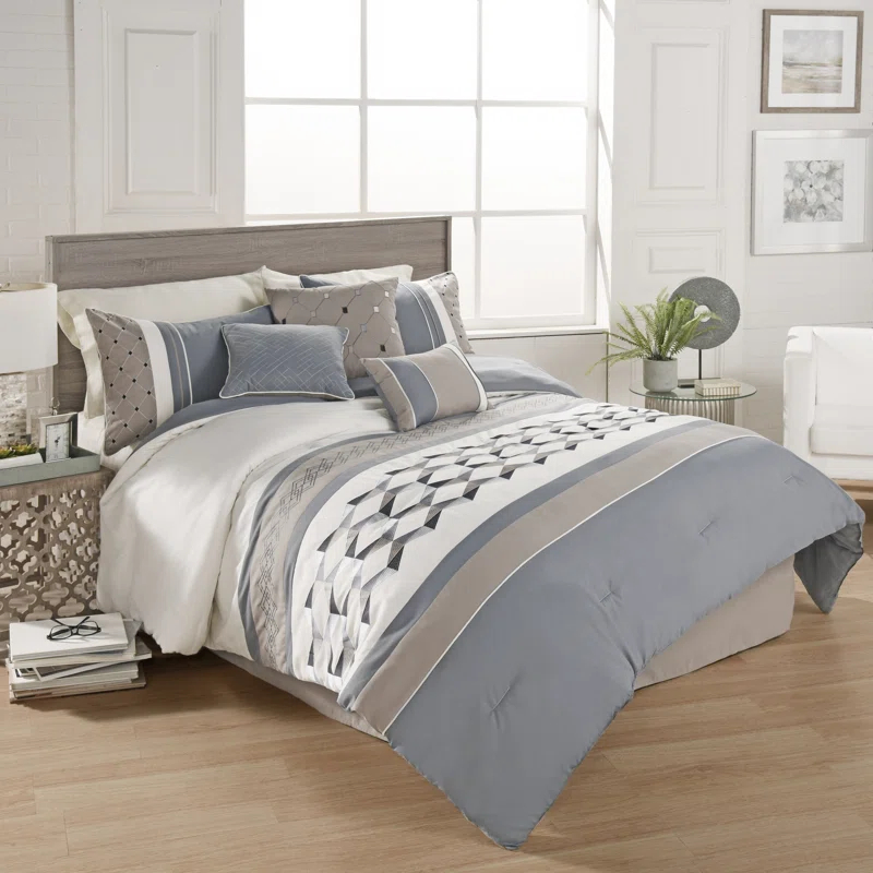 Beren Comforter Set