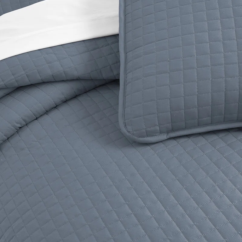 SouthShore Fine Linens Vilano Springs ® Oversized, light-weight Hotel Quality Quilt Set with matching shams