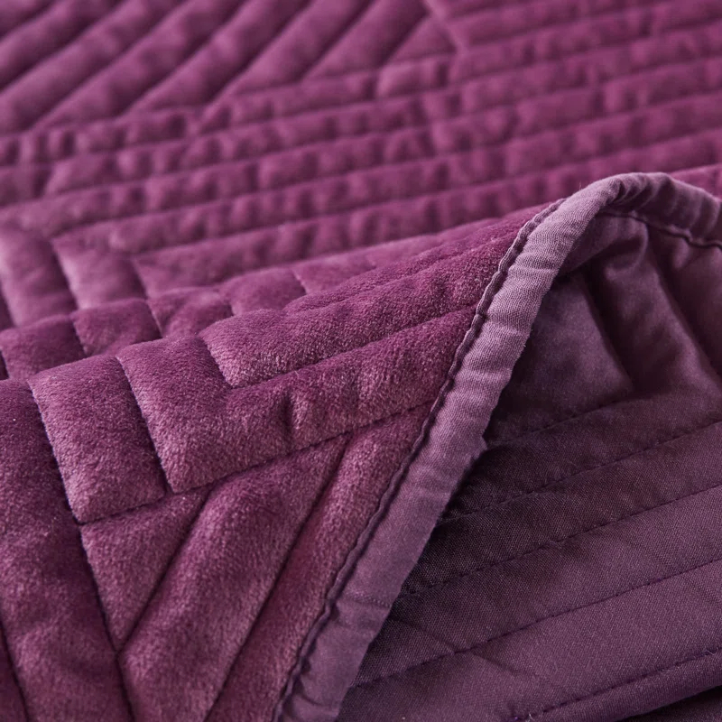 Greenland Home Fashions Riviera Velvet Quilted Throw