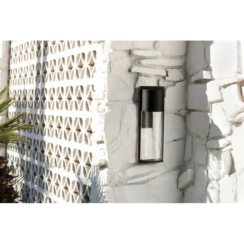 Hinkley Shelter 1 - Bulb 23.25" H Outdoor Armed Sconce