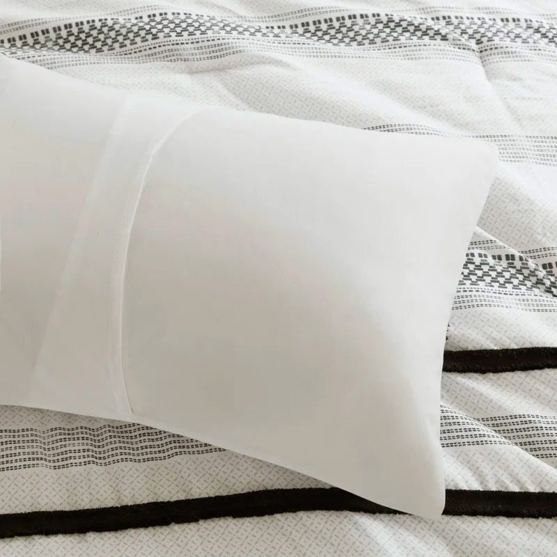 Madison Park Carolina 7 Piece Stripe Comforter And Quilt Set