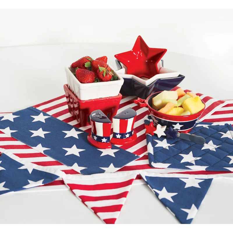 Darby Home Co Nelsen Stars and Stripes Pot Holder & Oven Mitt Set