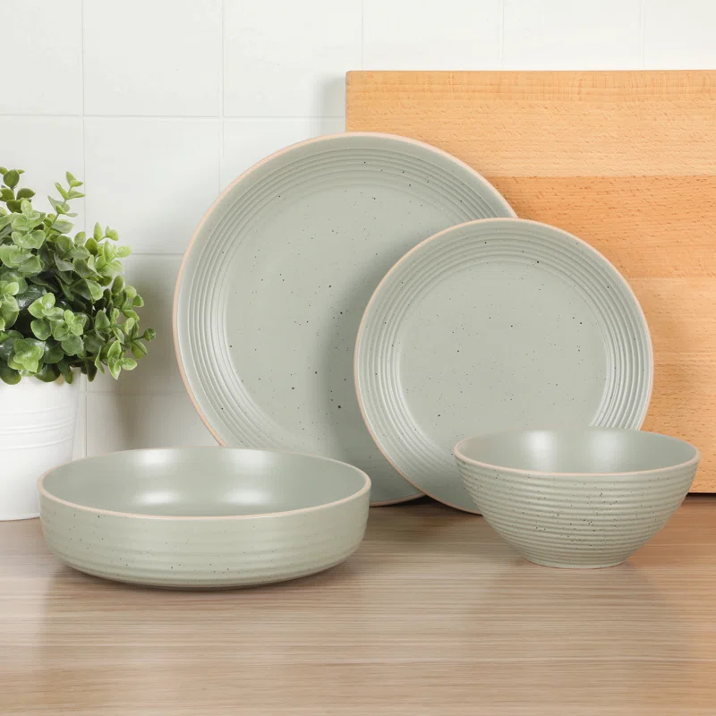 Gibson Home Stoneware Dinnerware Set - Service for 4