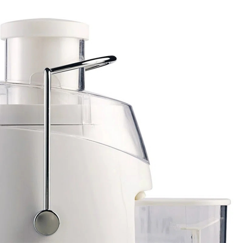 Brentwood 350-mL 400-Watt Juice Extractor in White