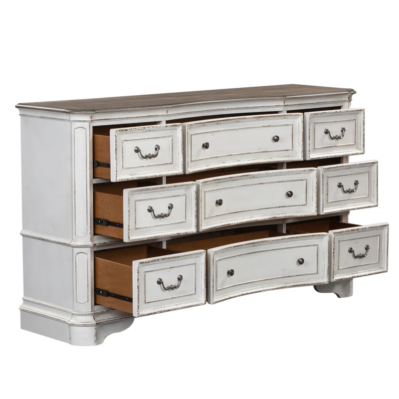 Liberty Furniture Magnolia Manor 9 Drawer Dresser